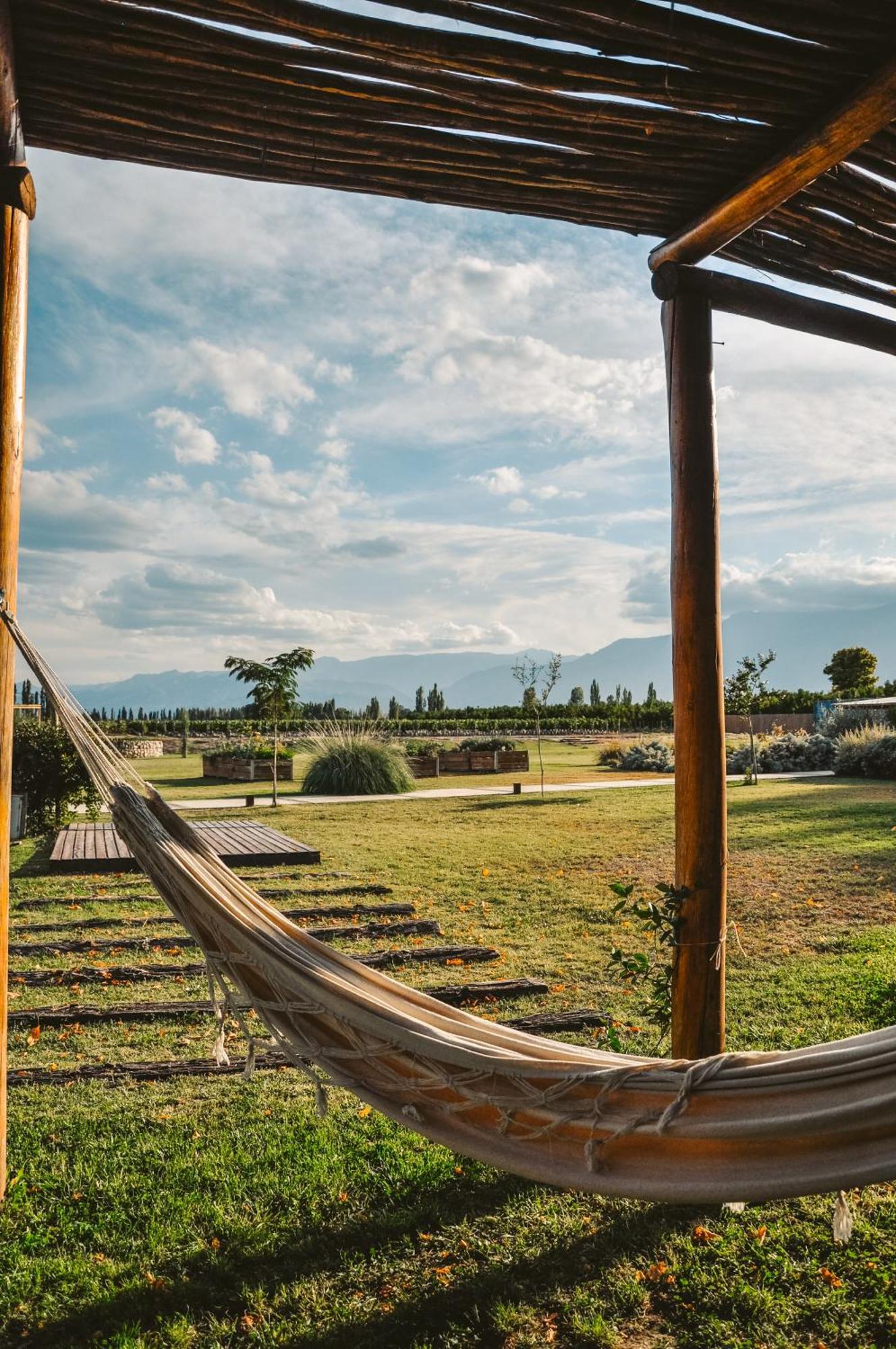 Dobe Lodge Vista Flores المظهر الخارجي الصورة